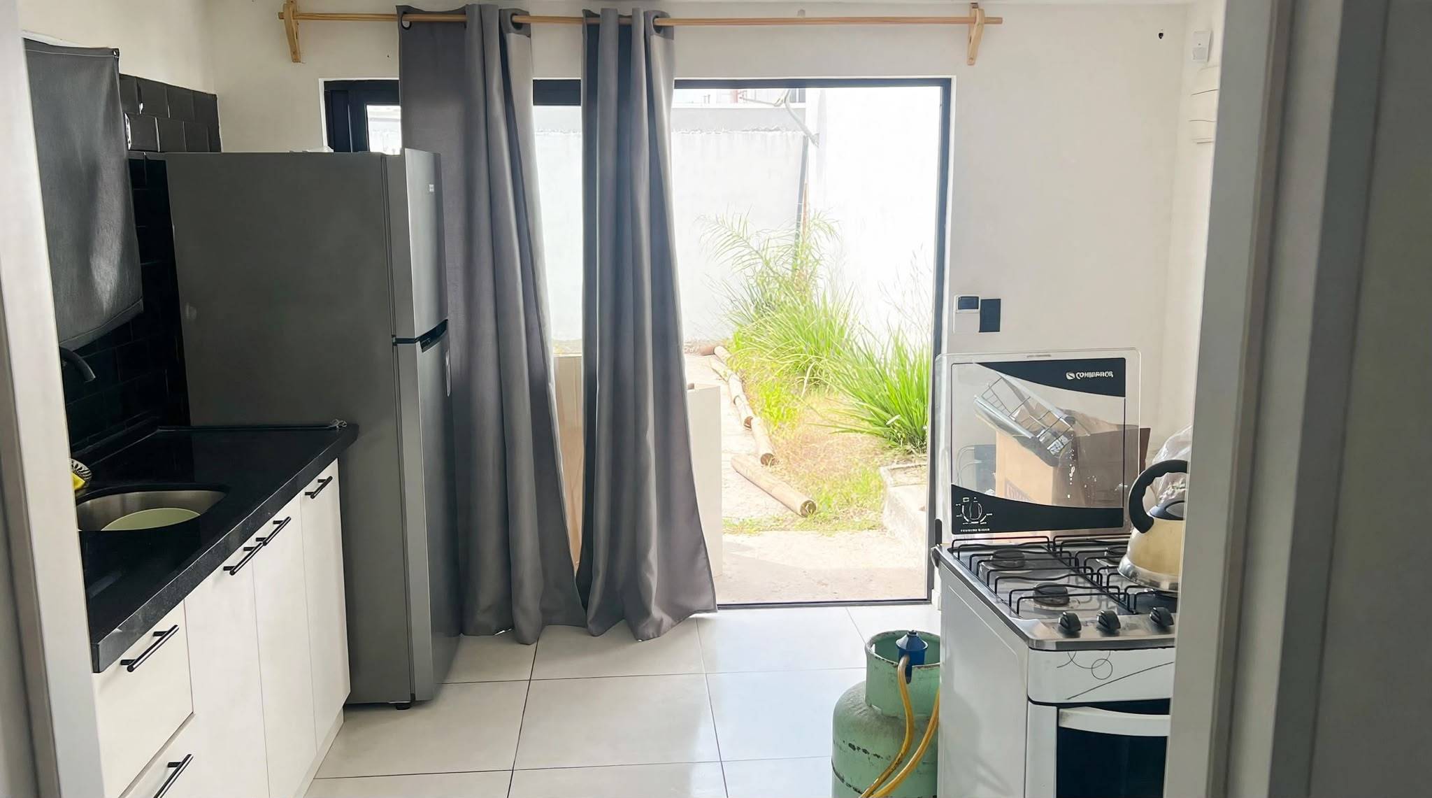 Alquiler de Apartamento en De los Constituyentes ( ex calle 34) con 1 dormitorios en Solymar · Photo 3