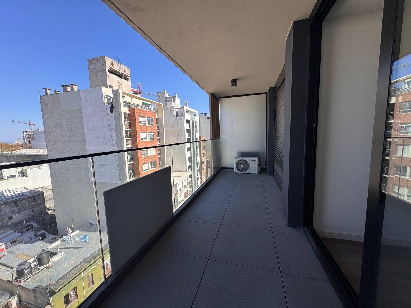 Alquiler de Apartamento con 1 dormitorio amplia Terraza y Garage opcional en Cordon · Foto 11