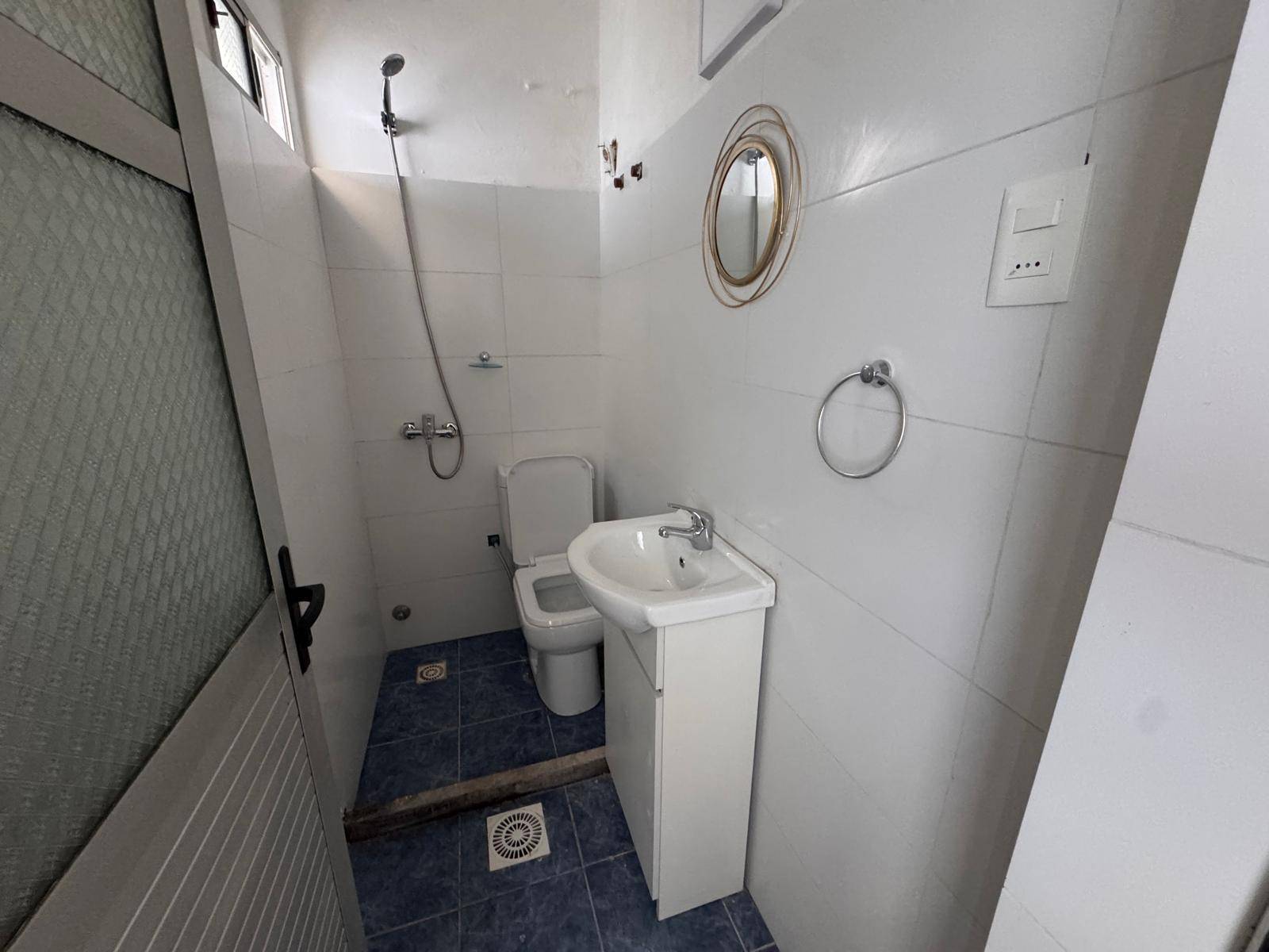 Alquiler de Apartamento en calle Juan Paullier con 2 dormitorios en La comercial · Foto 11