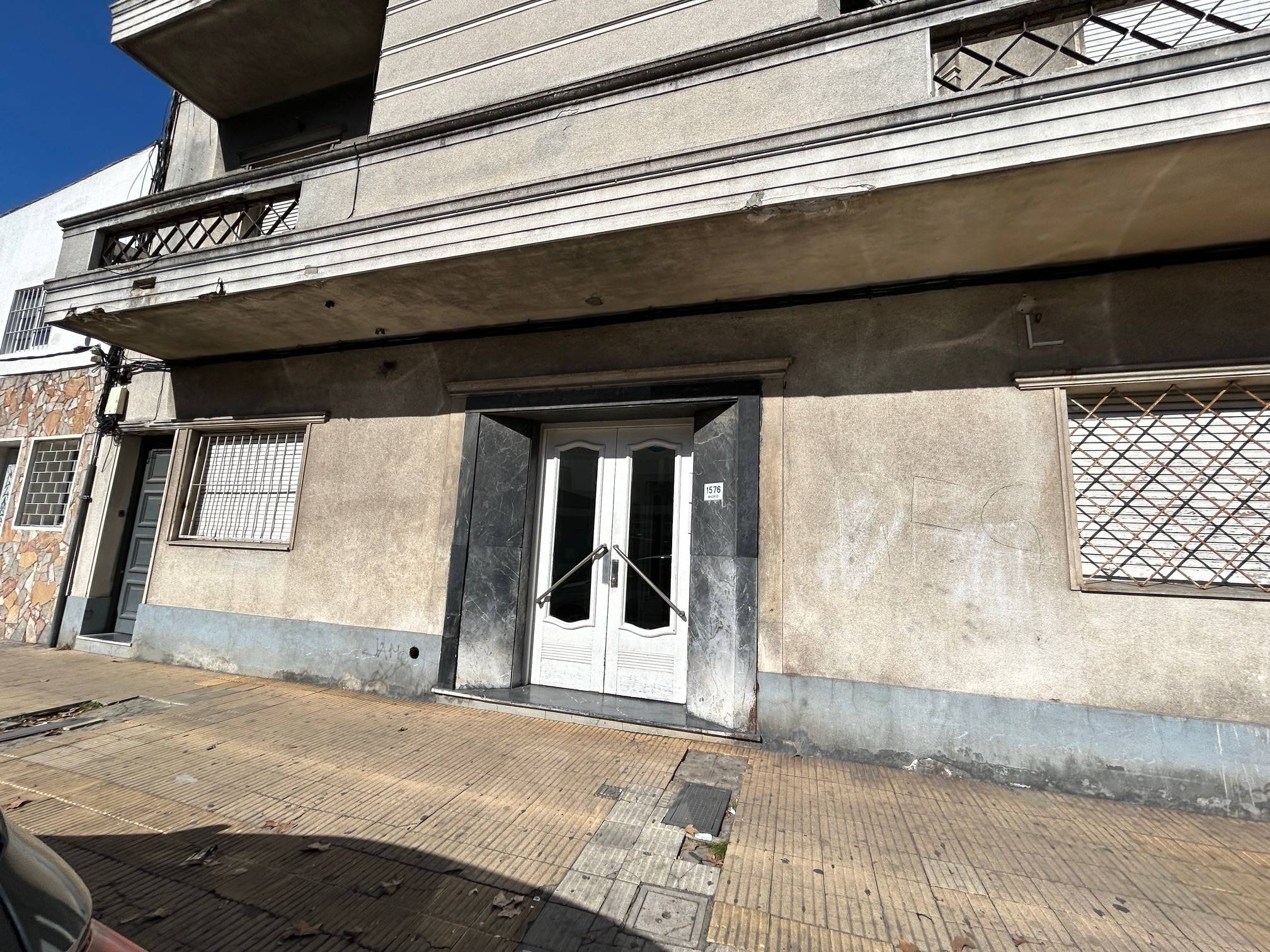 Alquiler  Apartamento reciclado con un dormitorio y patio en Aguada · Foto 10