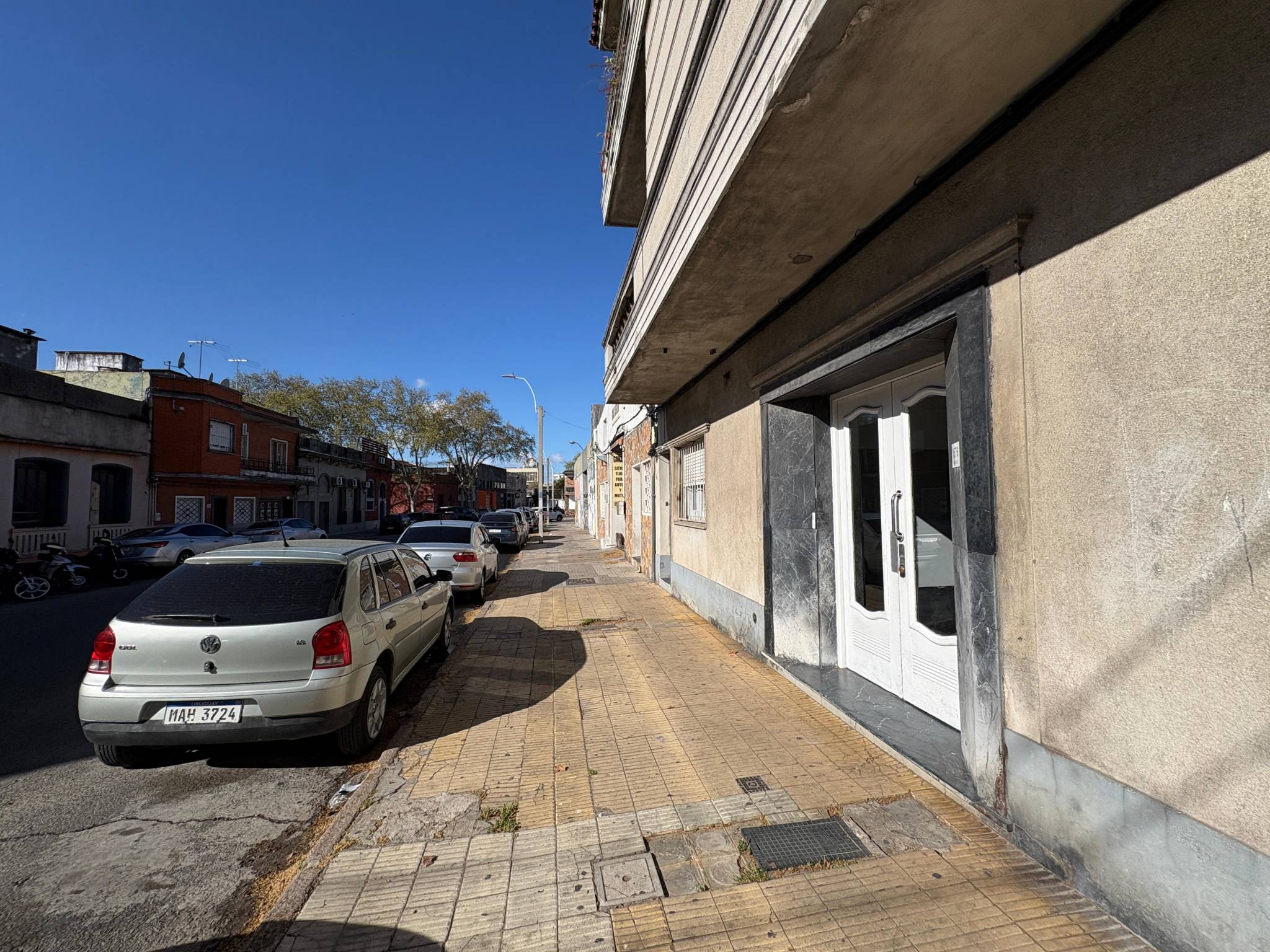Alquiler  Apartamento reciclado con un dormitorio y patio en Aguada · Foto 9