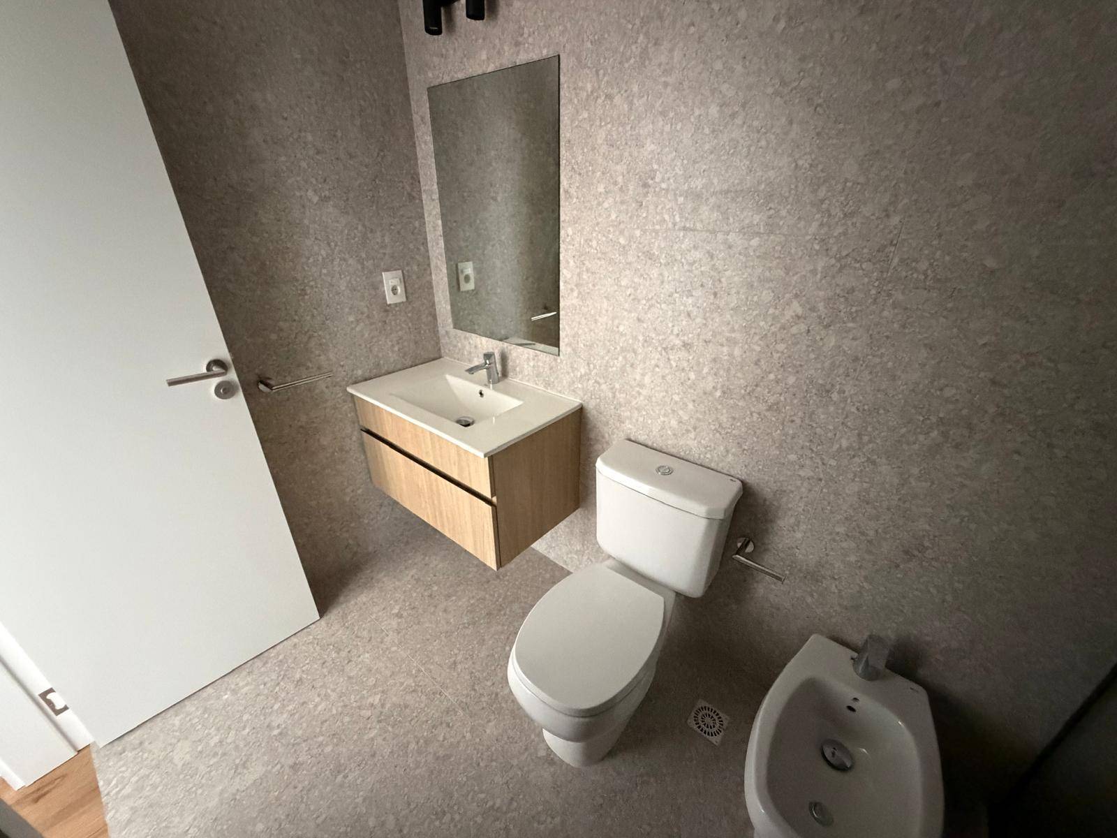 Alquiler de Apartamento en Avenida Millan y Br. Artigas con 1 dormitorio terraza y garage en Reducto · Foto 11