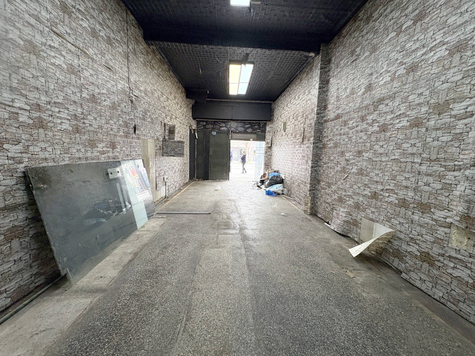 Alquiler - Local Comercial, 50 m2 en la Union, sobre 8 de Octubre · Foto 2