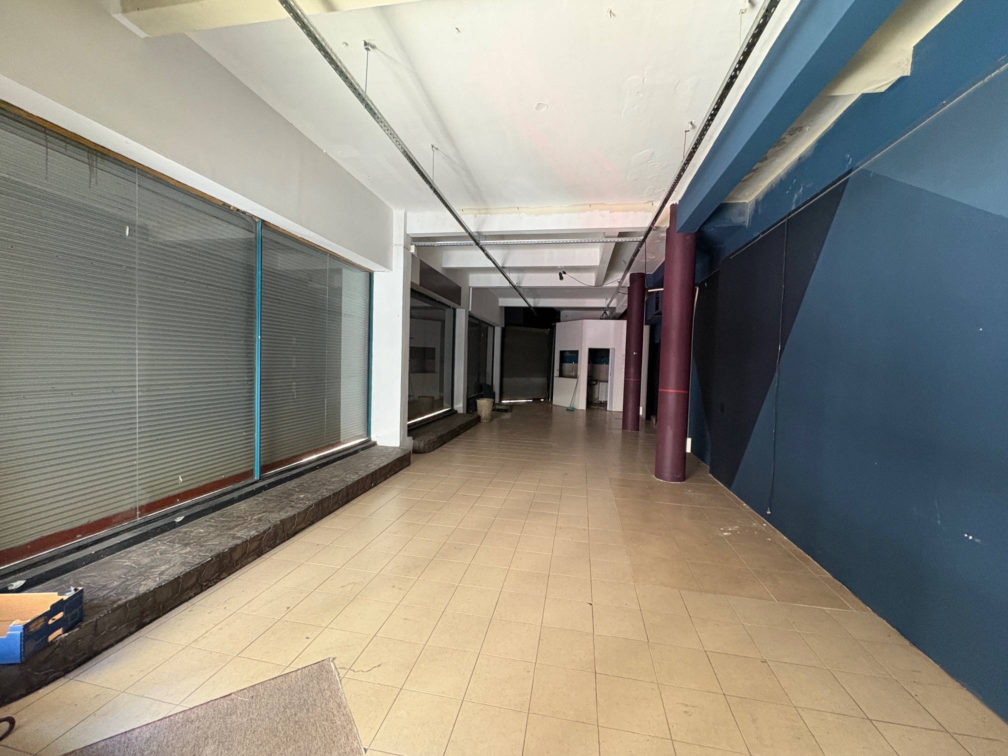 Cesion de Alquiler de Local comercial en Bartolome Mitre con 131 Mts2 en Ciudad vieja · Foto 6