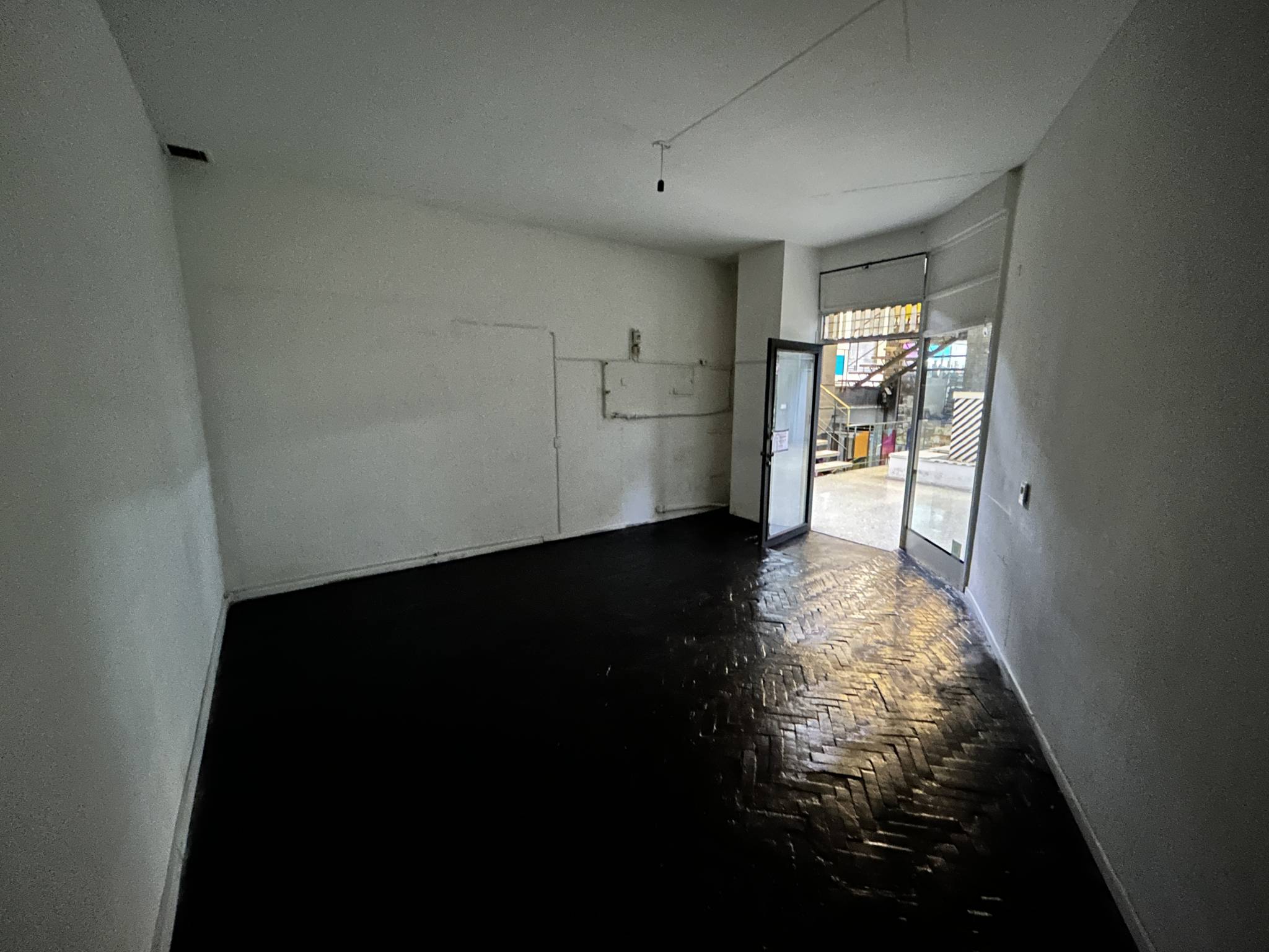 Alquiler de Local comercial en Av. 18 de Julio con 15 Mts2 en Centro · Photo 2
