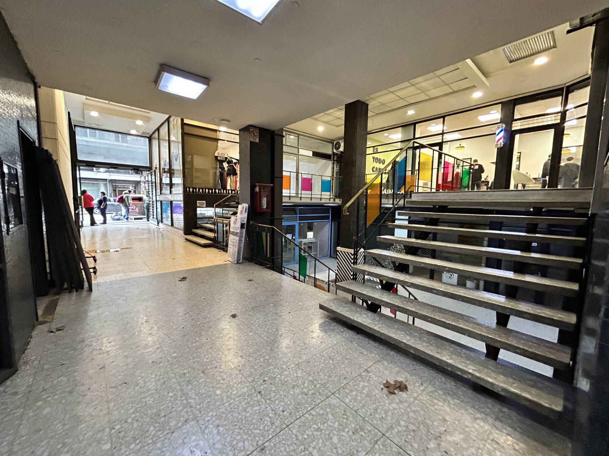 Alquiler de Local comercial en Av. 18 de Julio con 15 Mts2 en Centro · Photo 6