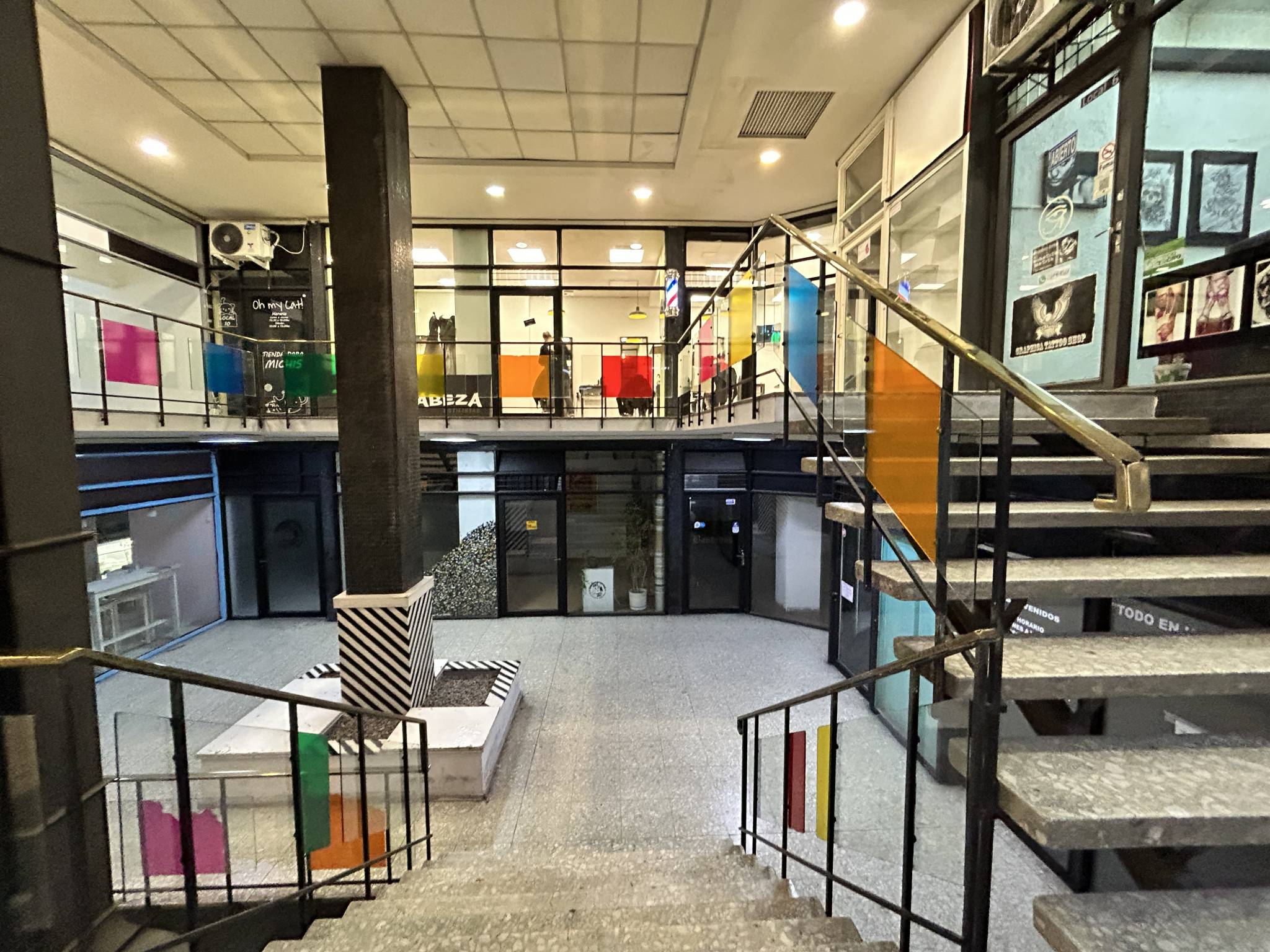 Alquiler de Local comercial en Av. 18 de Julio con 15 Mts2 en Centro · Photo 5
