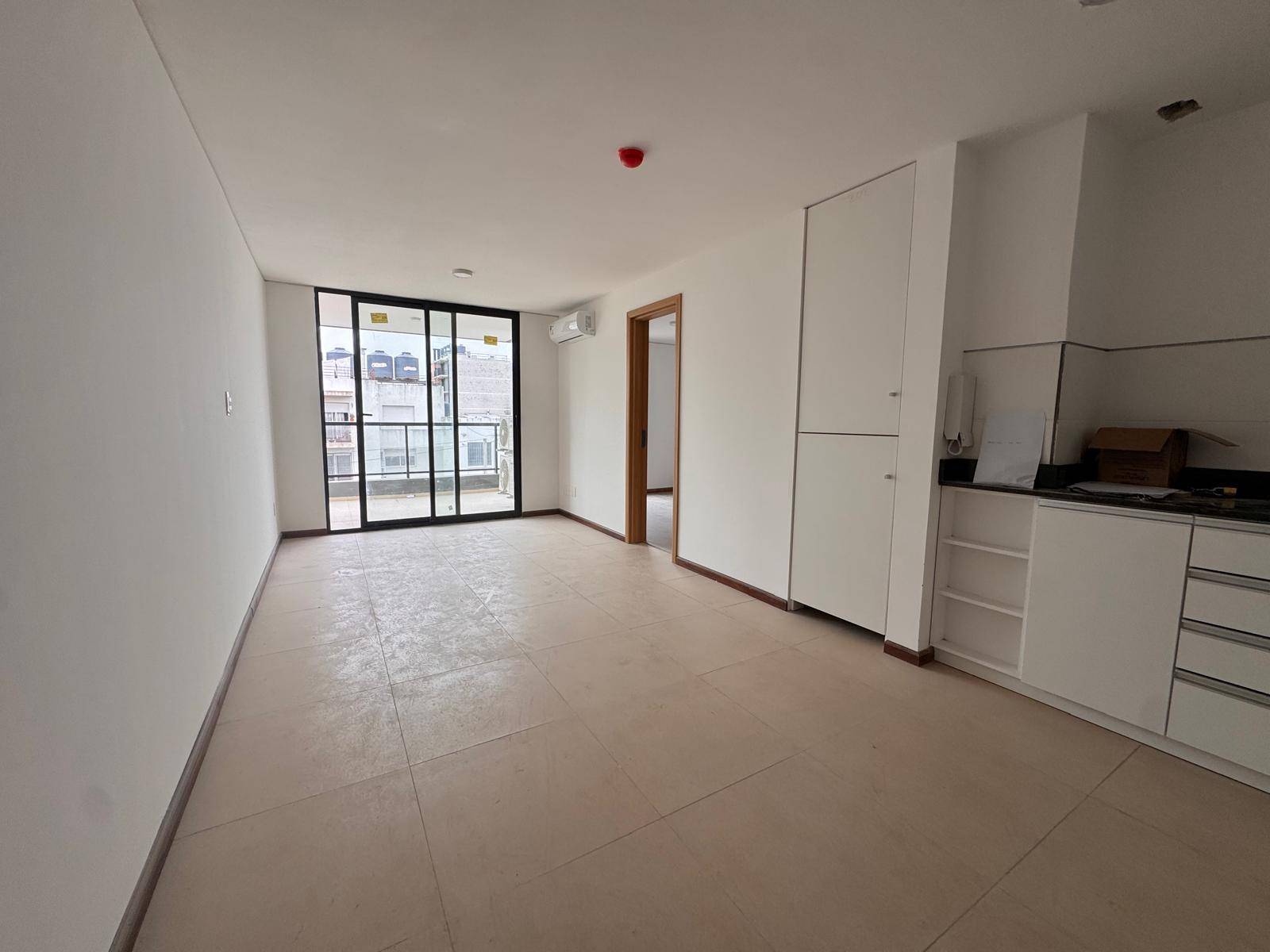 Alquiler de Apartamento con 1 dormitorio y amplia terraza en La blanqueada · Foto 1