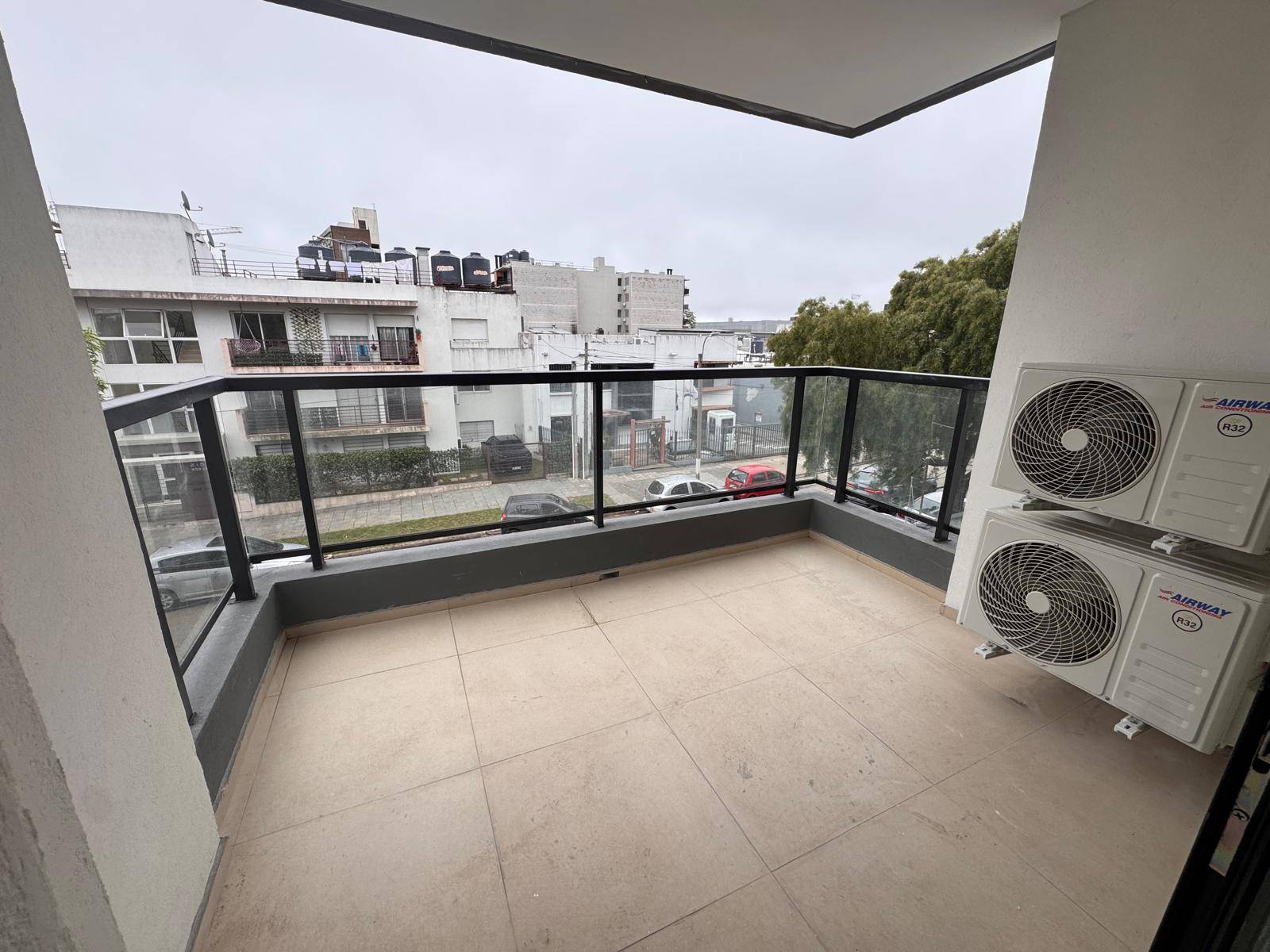 Alquiler de Apartamento con 1 dormitorio y amplia terraza en La blanqueada · Foto 2