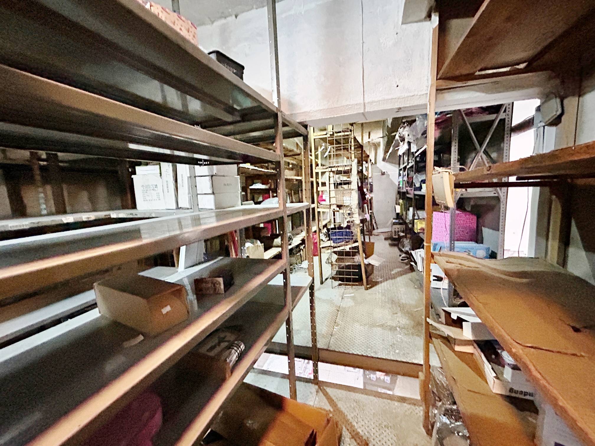 Alquiler - Local Comercial sobre 18 de Julio con 120 m2, Centro · Foto 8