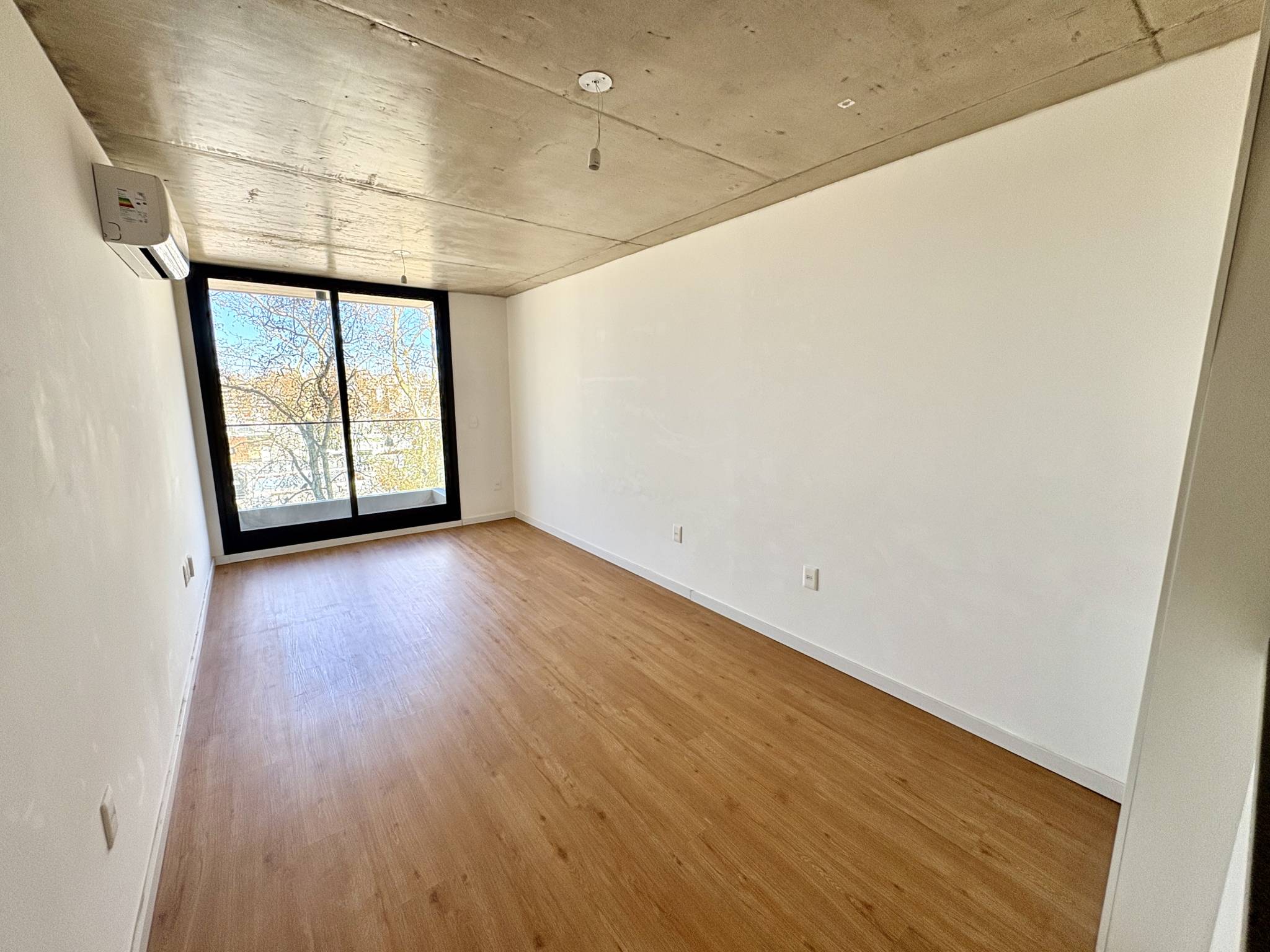 Alquiler - Apartamento al frente con un dormitorio en Palermo · Foto 3