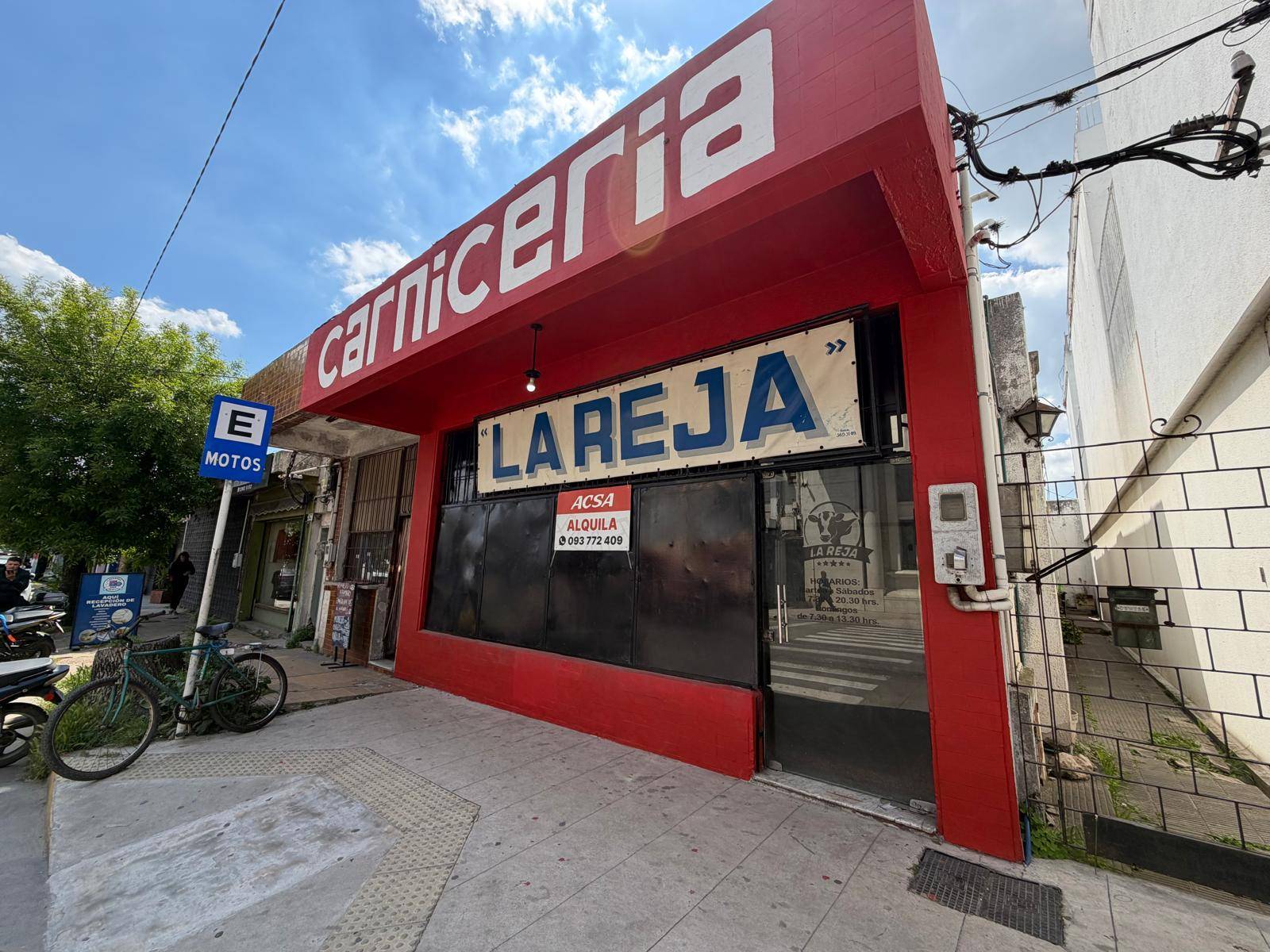 Alquiler de Local comercial en Avenida Jose Gervasio Artigas con 48 Mts2 en Ciudad de la paz · Foto 1