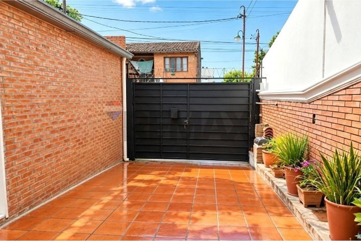 Casa en venta en Pettirossi