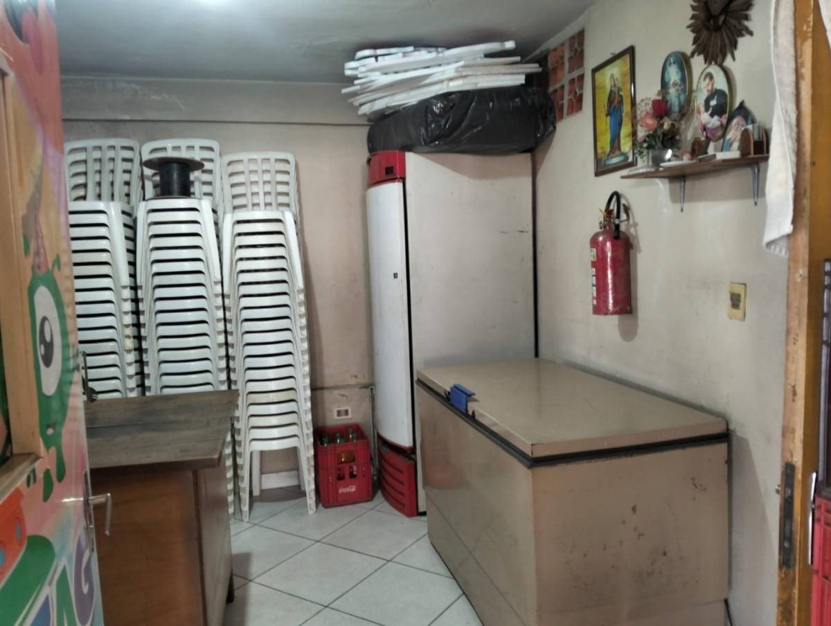 ALQUILO IMPECABLE SALON COMERCIAL — foto 3