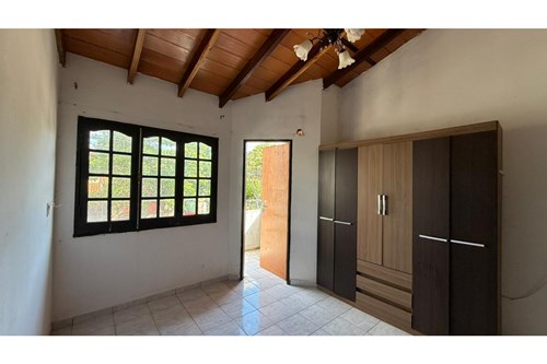 ALQUILO CASA EN FERNANDO DE LA MORA ZONA NORTE — foto 3