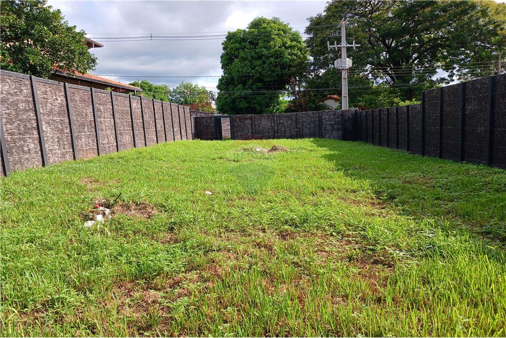 AMPLIA RESIDENCIA CON LOCAL COMERCIAL, ZONA TRES BOCAS VILLA ELISA — foto 2