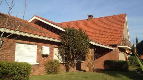 Gran Casas En Excelente Zona
