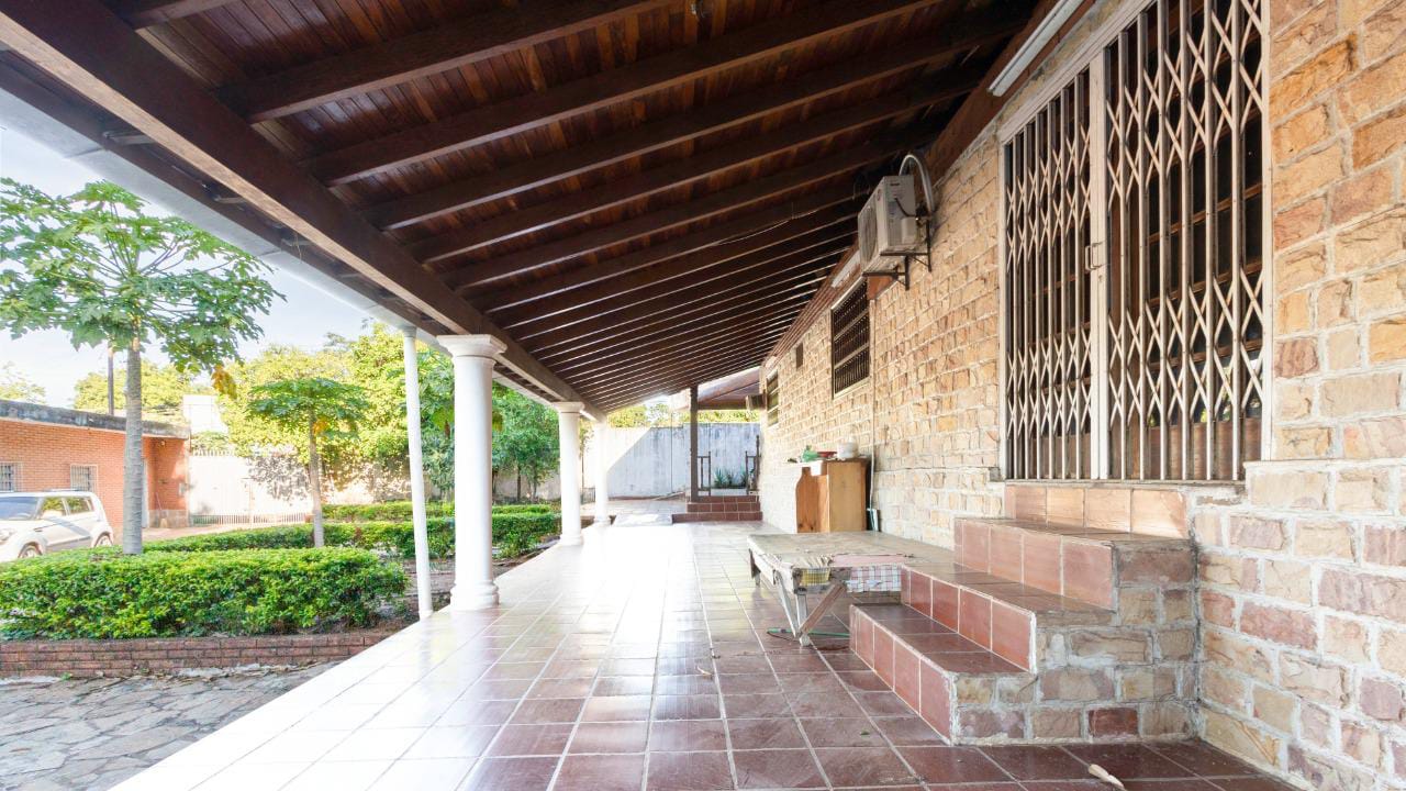 En venta propiedad de 1098 m2 en el centro de Lambare — foto 3