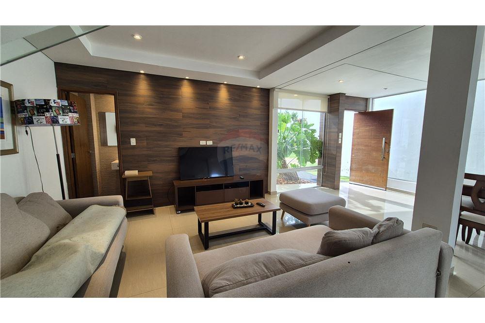 Casa en alquiler en Itá Enramada