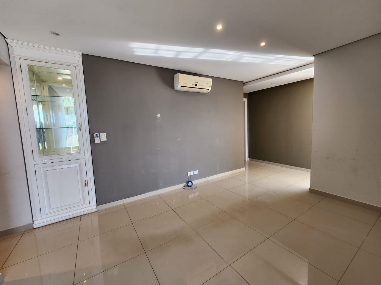 EN ALQUILER MODERNO PENTHOUSE — foto 3