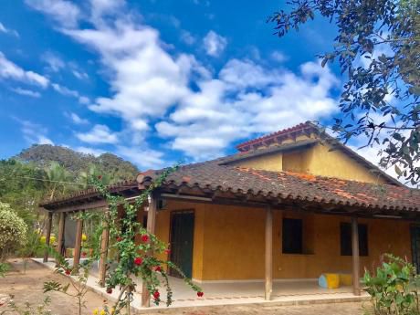 En Venta !!quinta En Montero Hoyos!!!