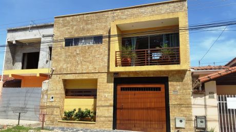 Vivienda En El Barrio Jardin Latino
