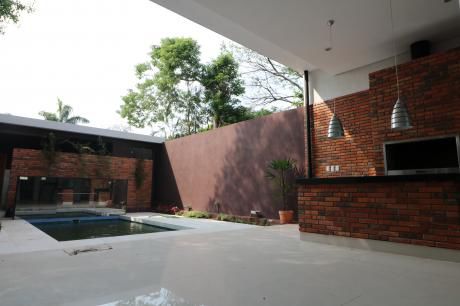 Vendo Casa Zona Colegio Las Almenas