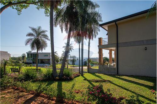 VENTA Casa amoblada en Bo. Cerrado Terrazas del Lago — foto 2