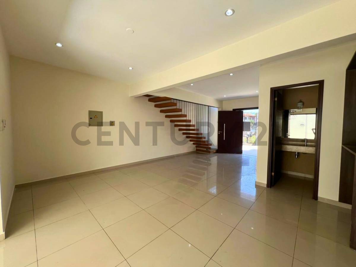 Alquiler de Casa Dúplex en Sta. María, Asunción — foto 2