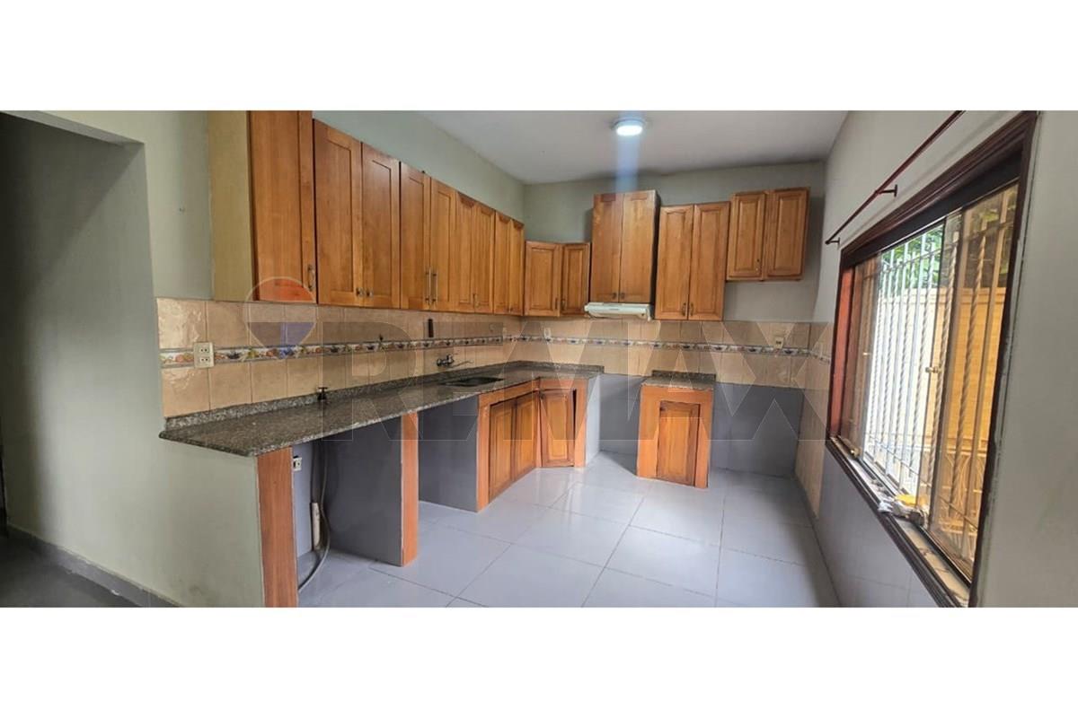 Casa en alquiler — foto 2