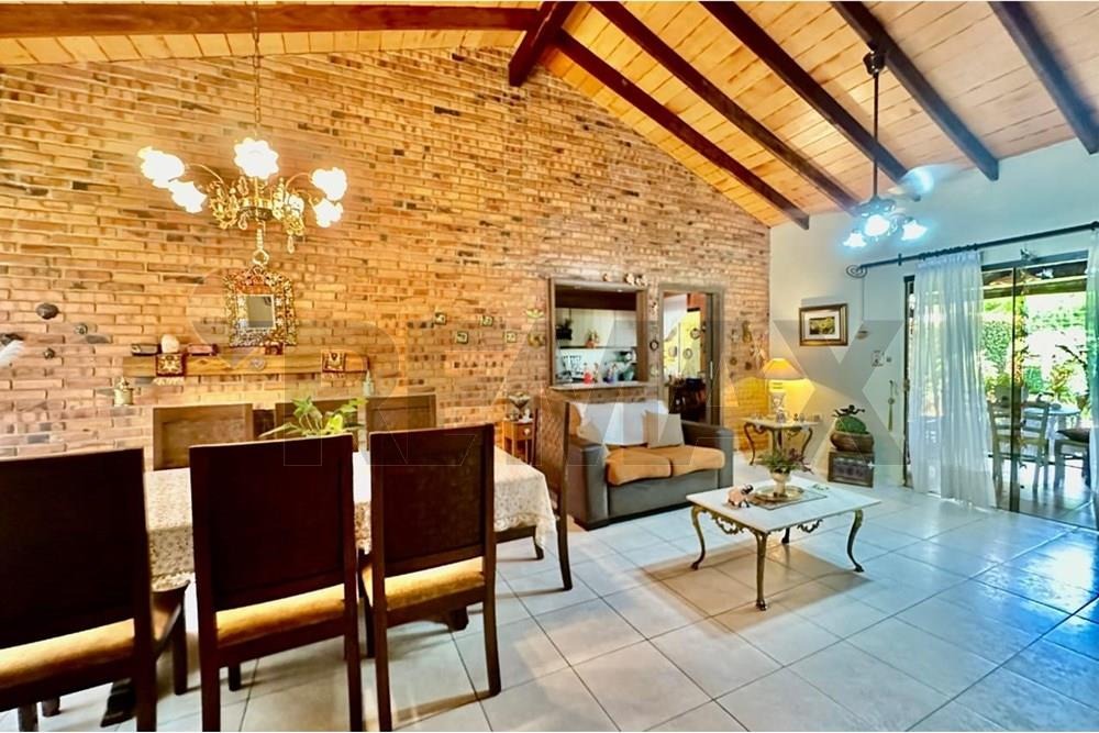 VENDO HERMOSA CASA EN LUQUE LOMA MERLO — foto 3
