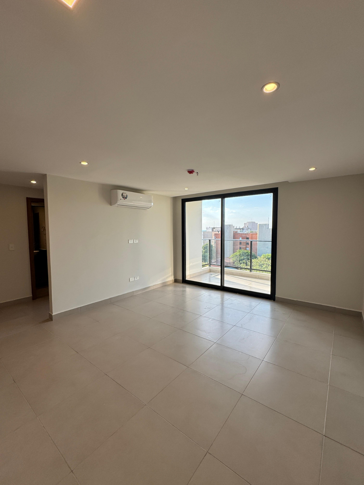 ALQUILO DEPARTAMENTO DE 1 DORMITORIO A ESTRENAR EN EL EDIFICIO MARSELLA — foto 3