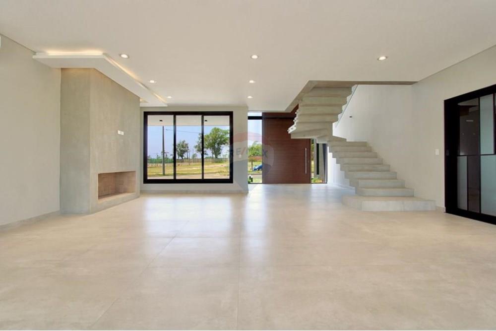 ALQUILER RESIDENCIA EN CONDOMINIO AQUATERRA LUQUE — foto 2