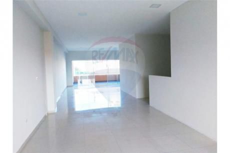 Se Vende O Alquila Espectacular Local En Mall Urubo