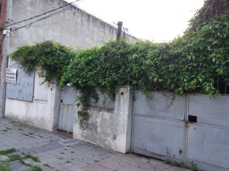 #casa A Reciclar Con Varias Cocheras