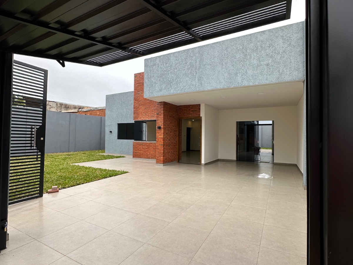 VENDO CASA A ESTRENAR en Presidente Franco