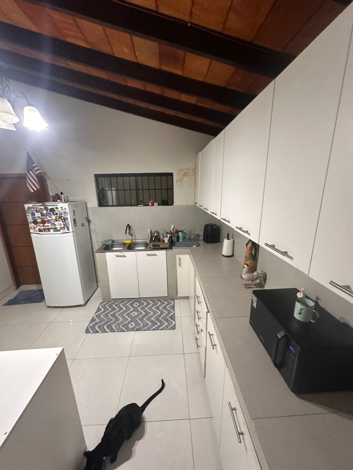 ALQUILO CASA EN LAMBARÉ B° STA LUCIA — foto 2