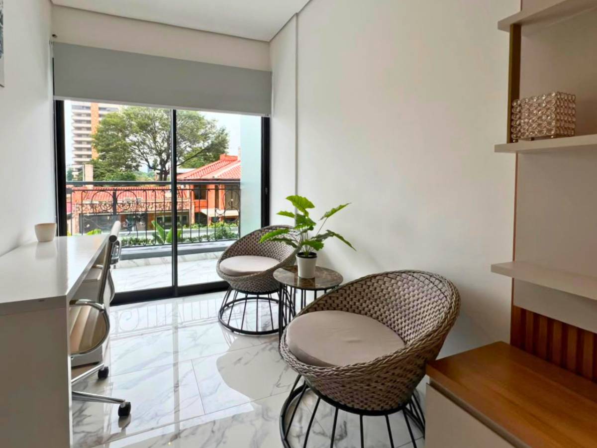 DEPARTAMENTO AMOBLADO EN ALQUILER – EDIFICIO EMPERADOR — foto 3