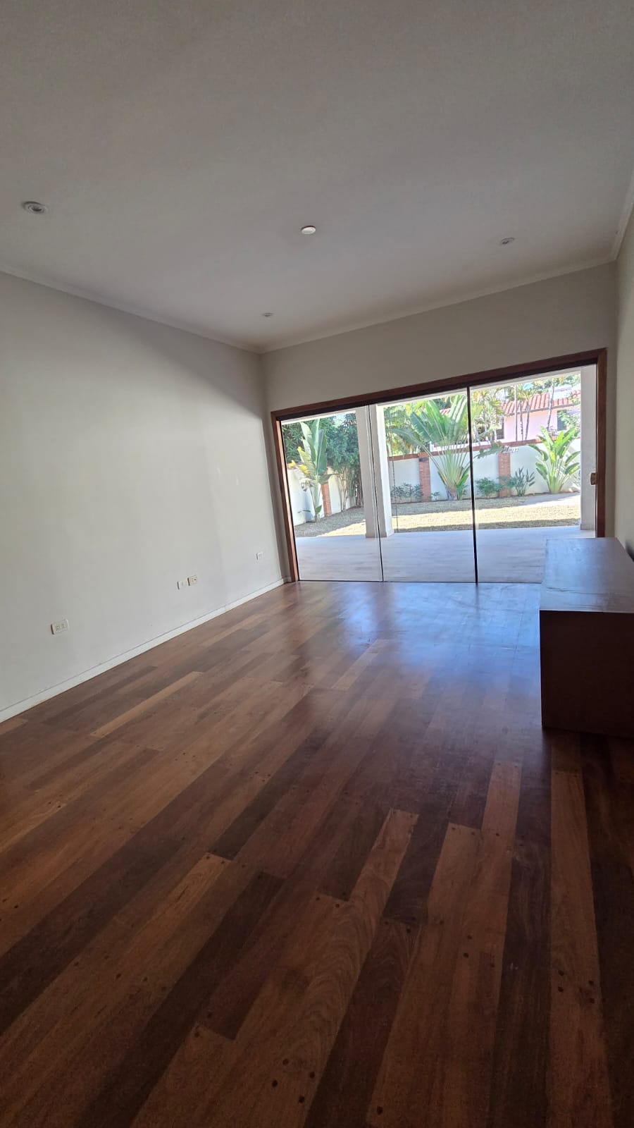 ALQUILER DE CASA EN BARRIO LAS LOMAS — foto 2