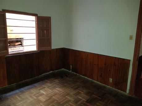 Un Dormitorio Y Parrillero, Gastos Comunes Bajos!!