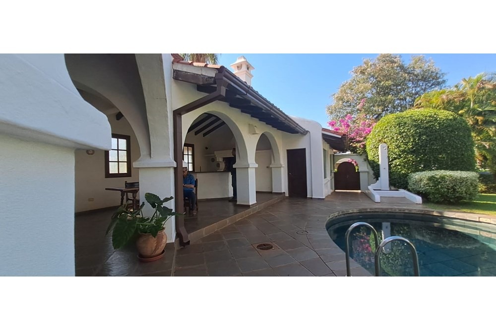VENDO RESIDENCIA DE LUJO EN HERNANDARIAS — foto 3