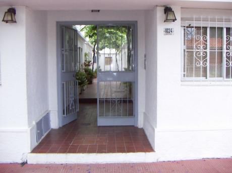 Apartamento En Edificio Aquarone Centro De Piriapolis