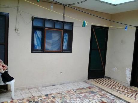 Casa En Venta 1 Cuadra Del 2do. Anillo Sup. 220.40 Mts2.