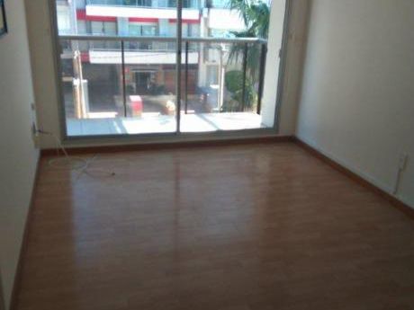 Alquiler Apto Pocitos, 1 Dormitorio Casi Mar