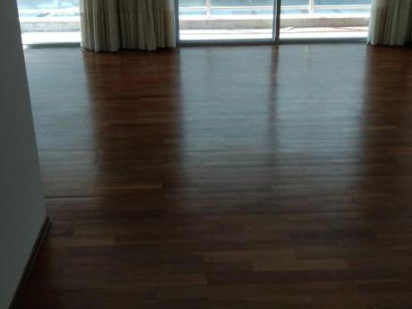 Venta Apto, Villa Biiartiz, 3 Dormitorios, Servcio, Patio, Garage X 2