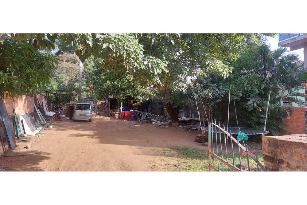 VENDO AMPLIO TERRENO EN LOMA PYTA — foto 3