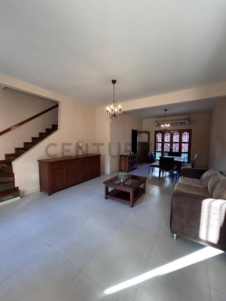 En Venta Duplex en el Barrio Ycua Sati — foto 3