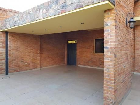 Alquilo Residencia A Cuadras De FéLIX Bogado - Asunción