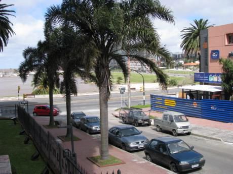 Venta Puertito De Buceo, 2 Dormitorios Con Patio 120m2 Y Garaje