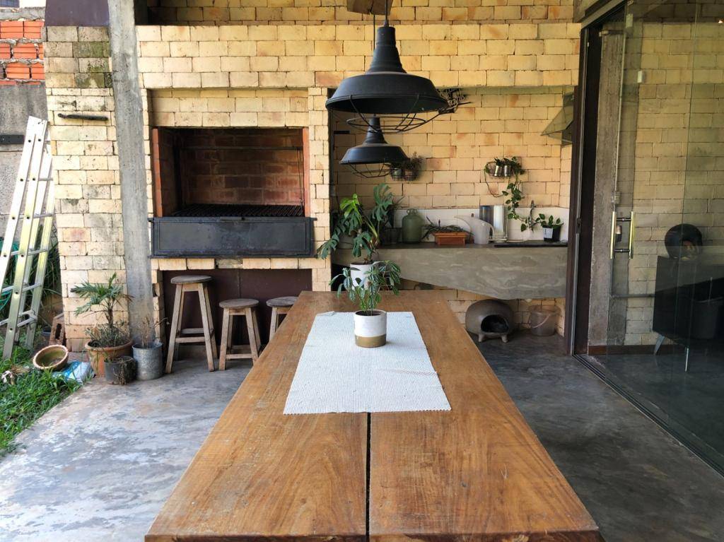 ALQUILO CASA ESTILO INDUSTRIAL EN LUQUE LOMA MERLO — foto 3